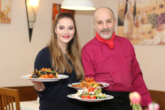 Laura Porco und Giovanni verwöhnen Sie mit augewähltem mediterranen Essen.